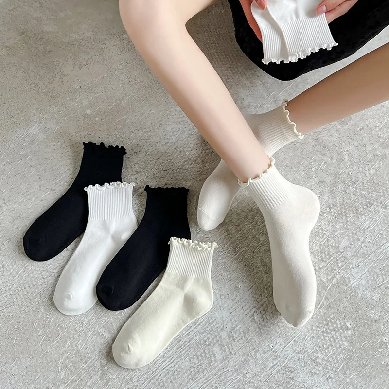 5 Pair /Lot Socks for Women Ruffle Cotton Middle Tube Ankle Short Breathable Black White Set Spring Autumn