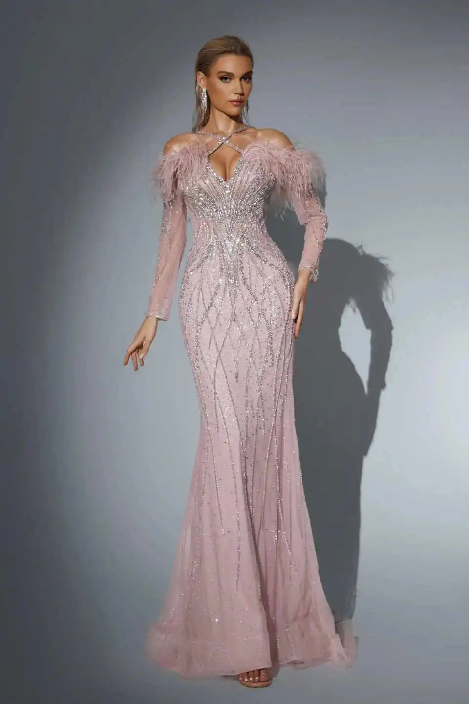 Luxurious Mermaid Evening Dress Long Sleeve Beaded Feather Crystal Prom Gowns Floor Length Formal Party Dresses Customized