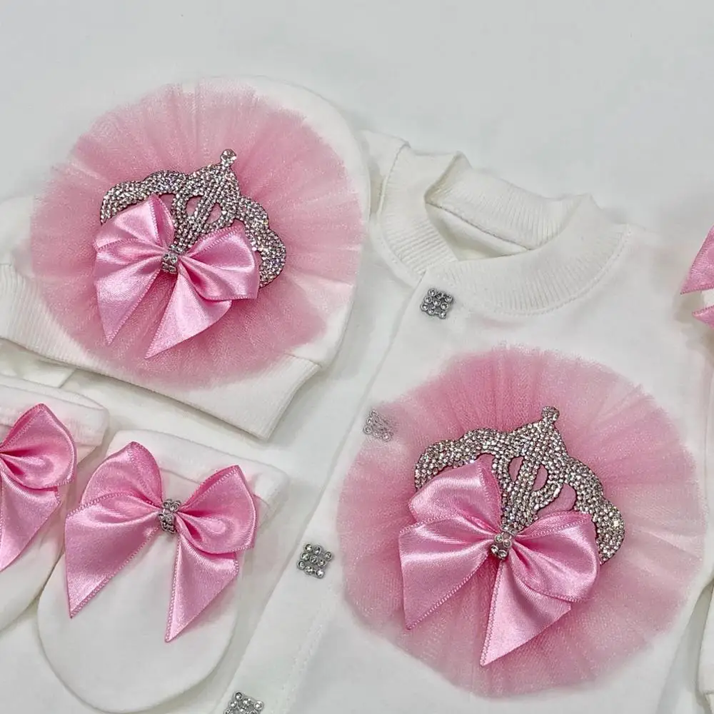 3pcs Newborn Baby Coming Home Outfit Baby Girl Shower Gift Pink Pompon Flower Crown Nursery Take Home Mittens Hat Romper Set