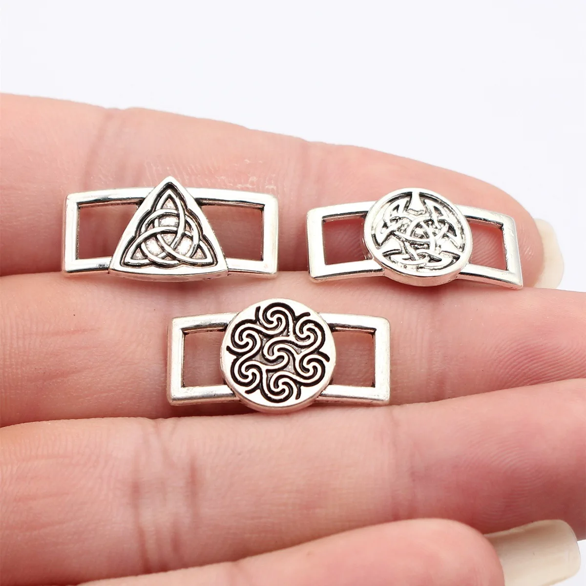 Wholesale Celtic Hamsa Hand Amulet Jewelry Connectors For DIY Handmade Jewelry Craft Making Gift Accessories