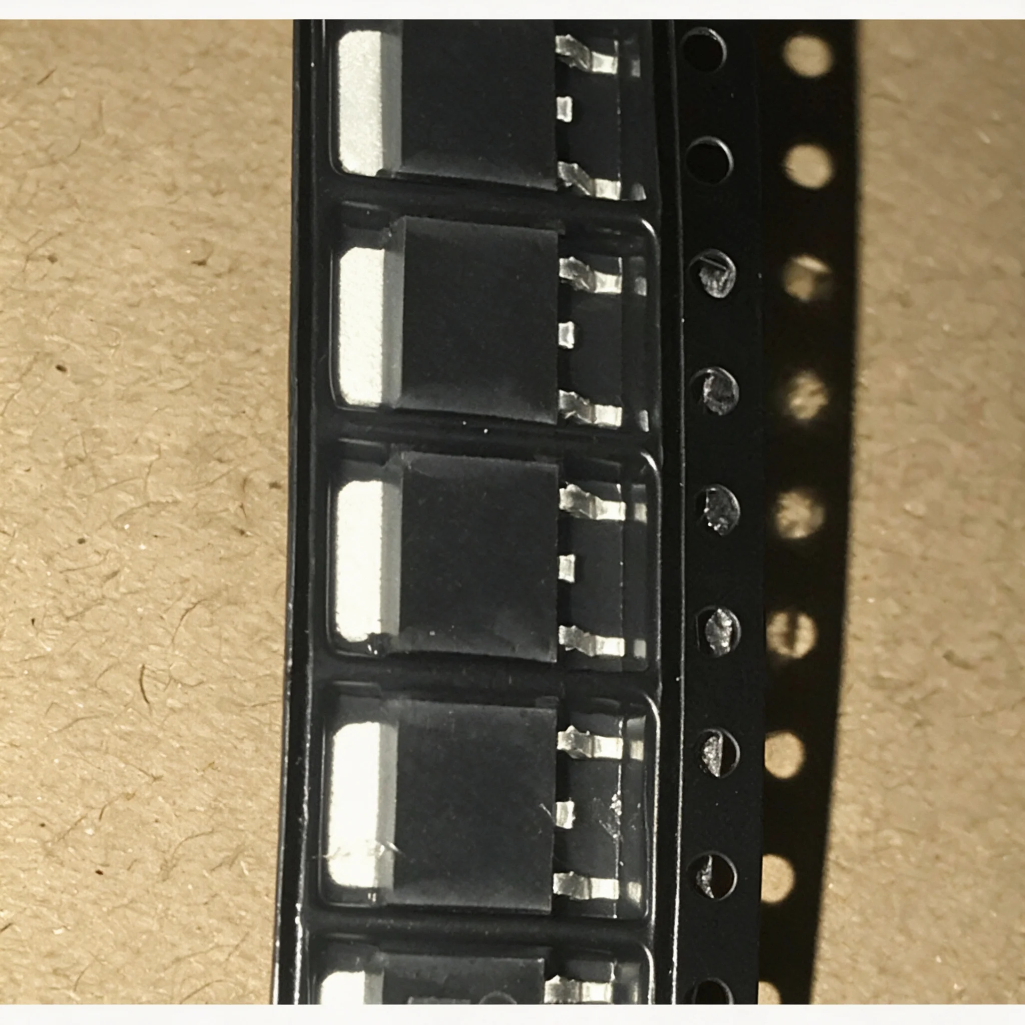 5piece L79M12CDT 79M12 L79M15CDR-TR 79M15 SOT252