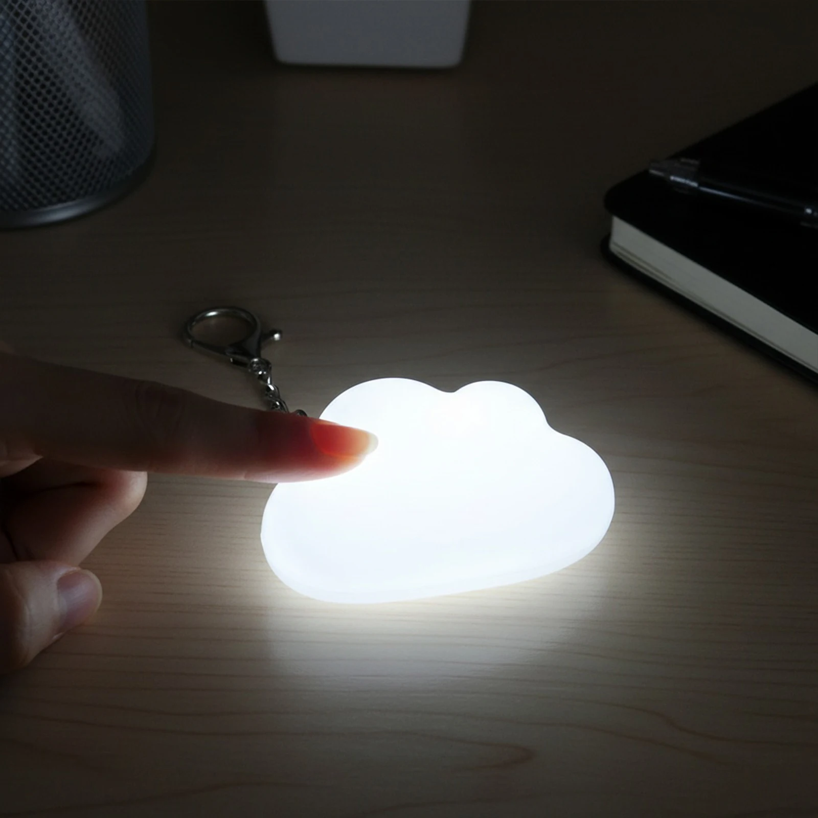 

2/4pcs Hanging Night Light Touch Activated Wallet Light Accessories for Women Girls Backpack Handbags