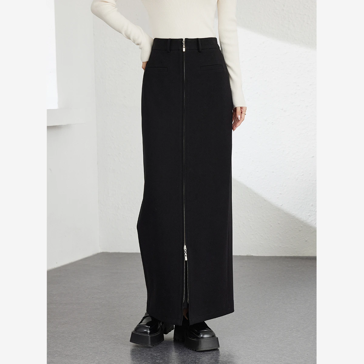 

VIMLY Black Long Skirt Casual Winter 2025 Zip Up Thick Slim Ladies Skirts Office Lady Fluid Draping Pocket Female Skirts M9259