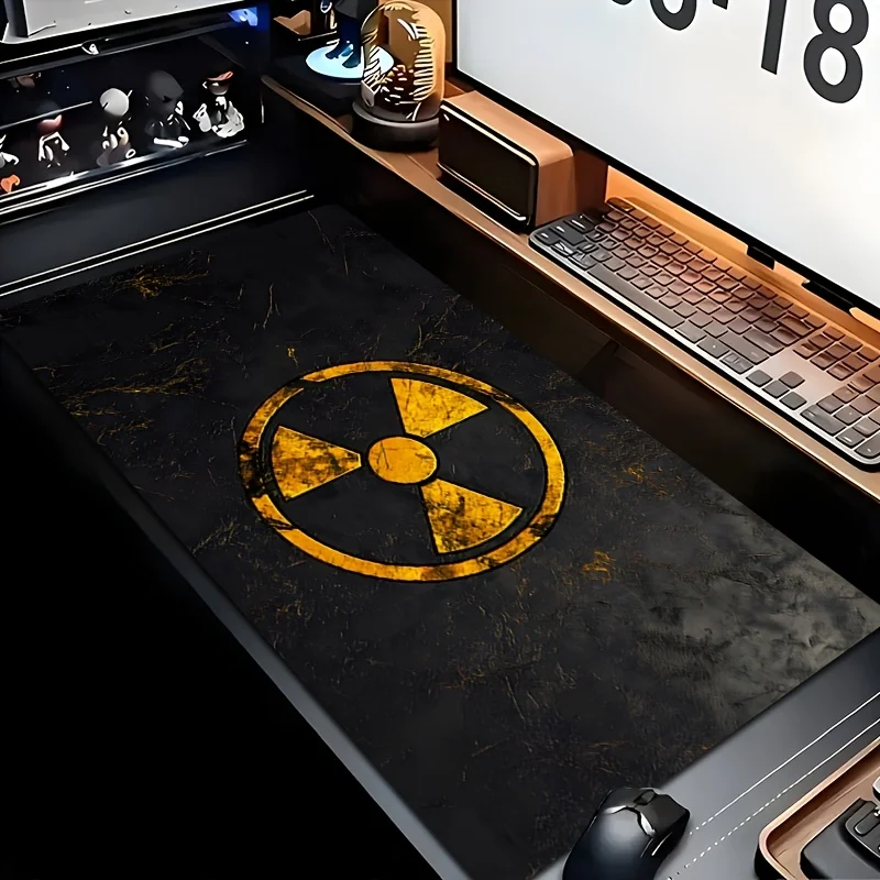 

Коврик для мыши размером 89,92 x 39,88 см, изготовлен из мягкой, нескользящей резины, с изображением радиоактивного знака.