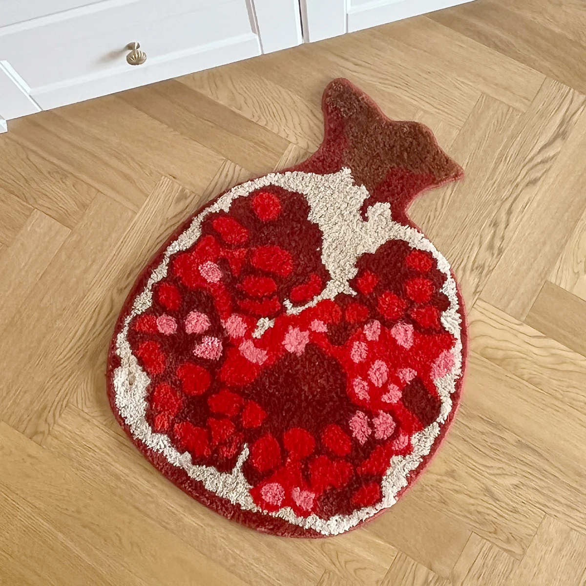 Granatapfel geformte getuftete Teppich dekorative Wohnzimmer Teppich Schlafzimmer Bereich moderne süße trend ige coole verdickte Luxus Garderobe Matte – Detail 4