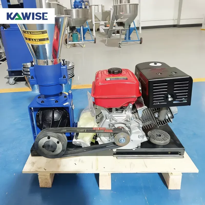 Cattle and Sheep Feed Pellet Machine with Air-cooled Engine, Perfect for Medium-sized Farms. view 5