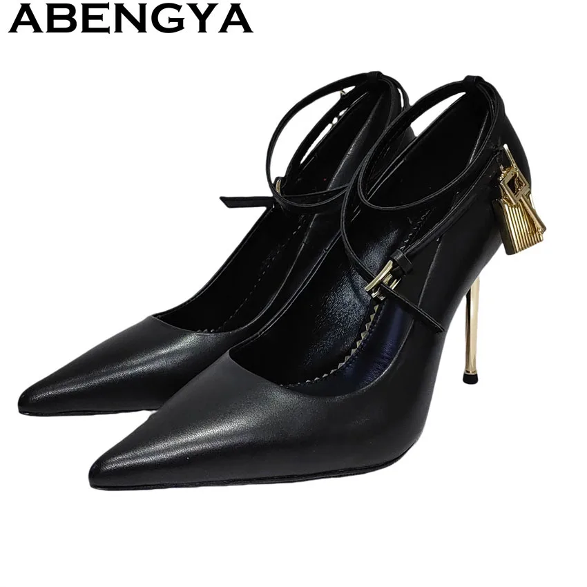 

Кожаные туфли из натуральной кожи с острым носком на тонком высоком каблуке, женские туфли-лодочки на шпильке с металлической пряжкой, женские летние пикантные модельные туфли для вечеринок Mujer