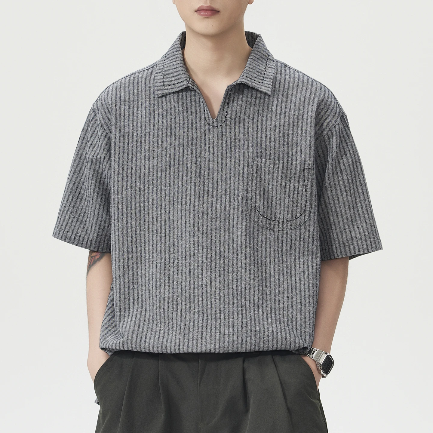 

Man Korean Streetwear Modeling Commute Shirts Tops Men Summer Short Sleeve Loose Casual Fashion Vintage Stripe Pullover Shirt