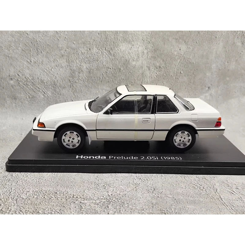 

IXO Diecast 1:24 Scale Honda PRELUDE 1985 Alloy Simulation Car Model Collection Decoration Boy Holiday Gift Toy Static Display