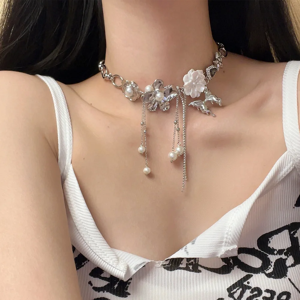 New Romantic Elegant Flower Tassel Necklace Metal Butterfly Vintage Pearl Choker Fashion Unisex Jewelry for Women
