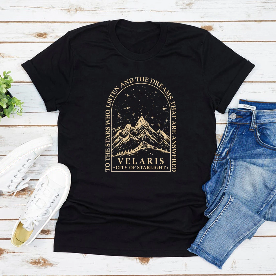 قميص SJM Velaris إلى النجوم التي تستمعون والأحلام التي يجيب تي شيرت للجنسين تي شيرت Velaris City of Starlight تي شيرت