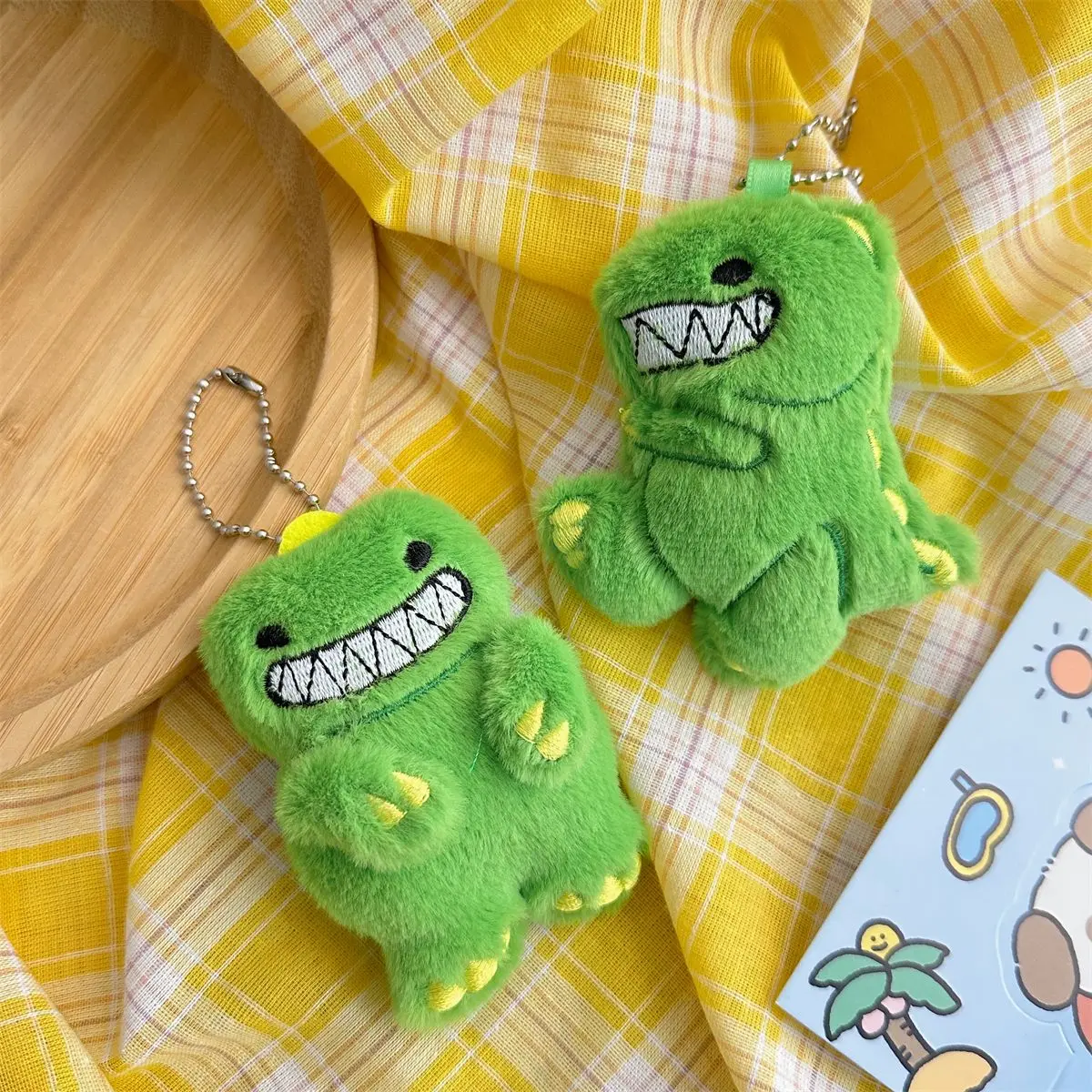 จี้รูปไดโนเสาร์ขนาดเล็ก2024ขนาดเล็กใหม่พวงกุญแจ boneka mainan ตุ๊กตาสัตว์น่ารักเครื่องประดับตุ๊กตาของขวัญคริสต์มาสสำหรับเด็ก