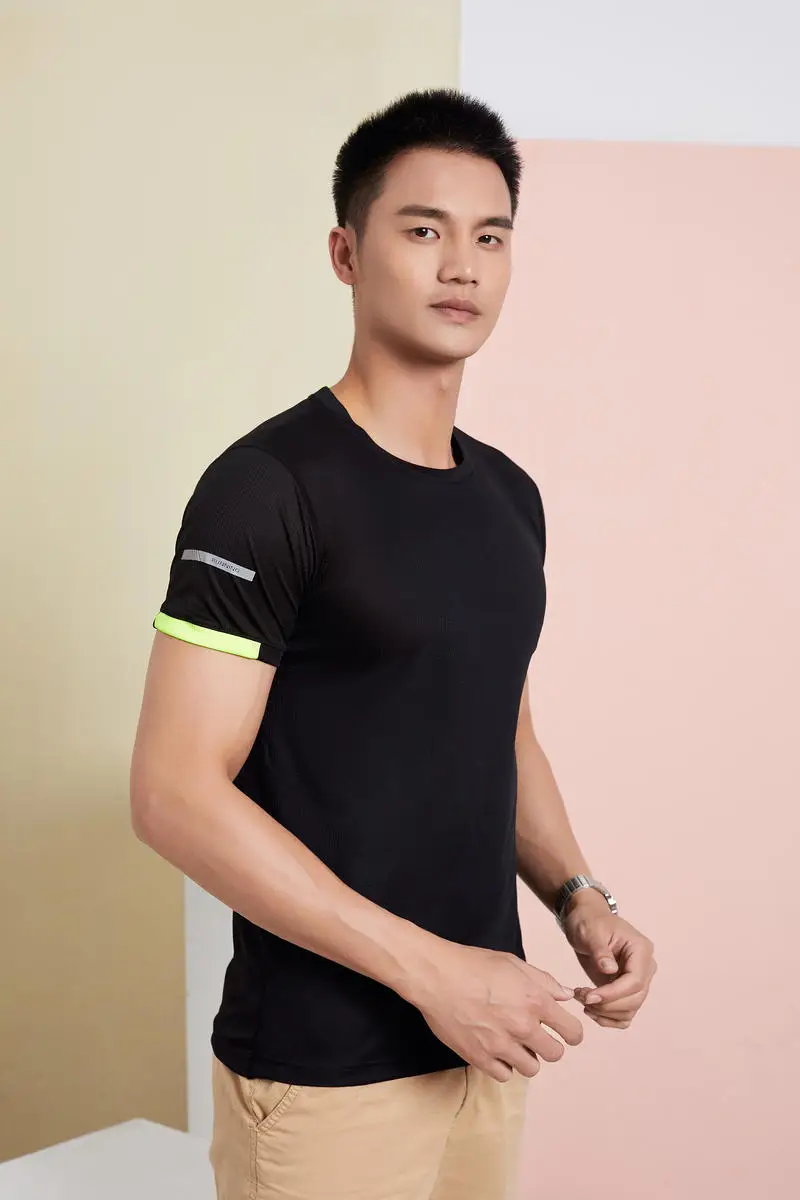 Leisure sports T-shirt printed with logo, quick drying, breathable, elastic summer short sleeved customized embroidery printed w