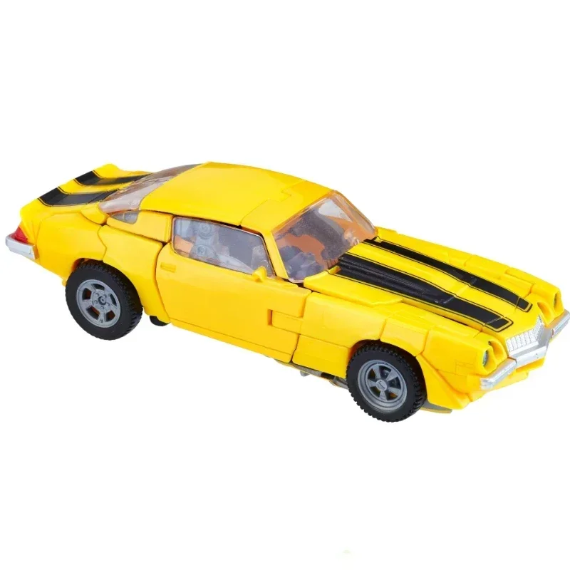 W magazynie Takara Tomy Transformers SS Series SS-01 D-Class Bumblebee Camaro1977 Figurki akcji Robot Figurki kolekcjonerskie Model