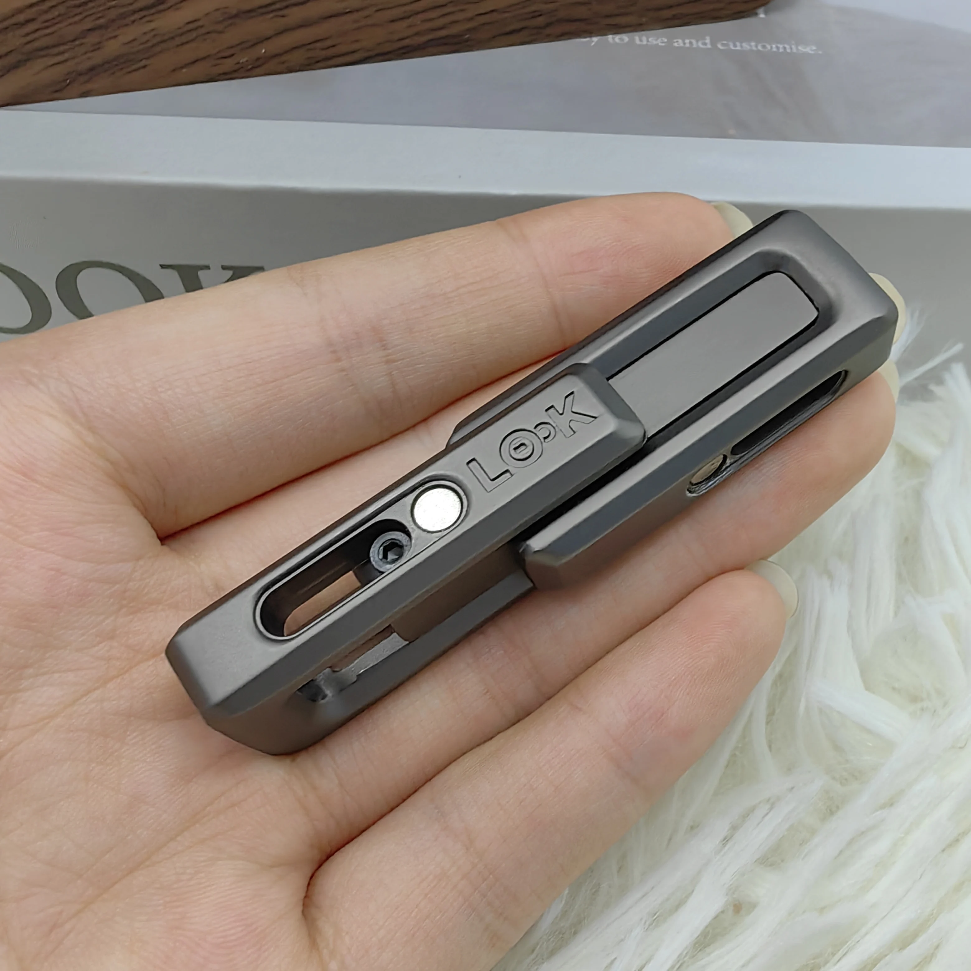Xlock Magnetic Double Push Fidget Coin EDC Zabawka dekompresyjna dla dorosłych Zabawka przeciwlękowa i antystresowa Fidget Slider Spinner Uchwyt Prezent
