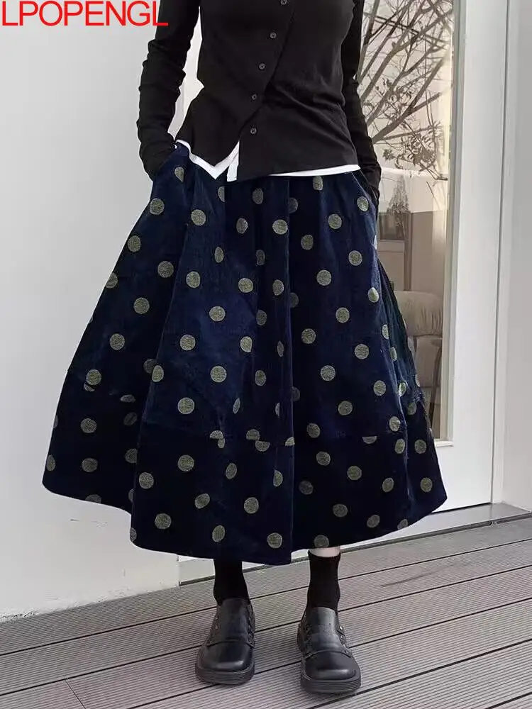 New Retro Corduroy Distressed Skirt Women Versatile Autumn And Winter 2025 Polka Dot Umbrella High Waisted Floral A-line Skirt