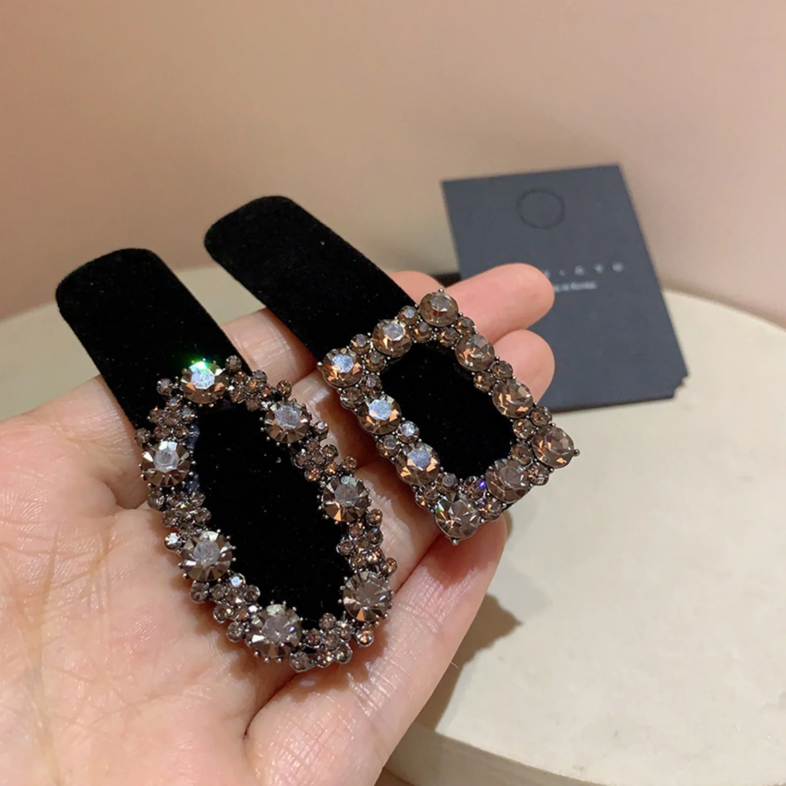 2PCS Black Velvet Hair Clips Set, Smoky Rhinestone Decor Oval-Shape Hair Accessories For Women, Stylish Daily Wear Party Decor