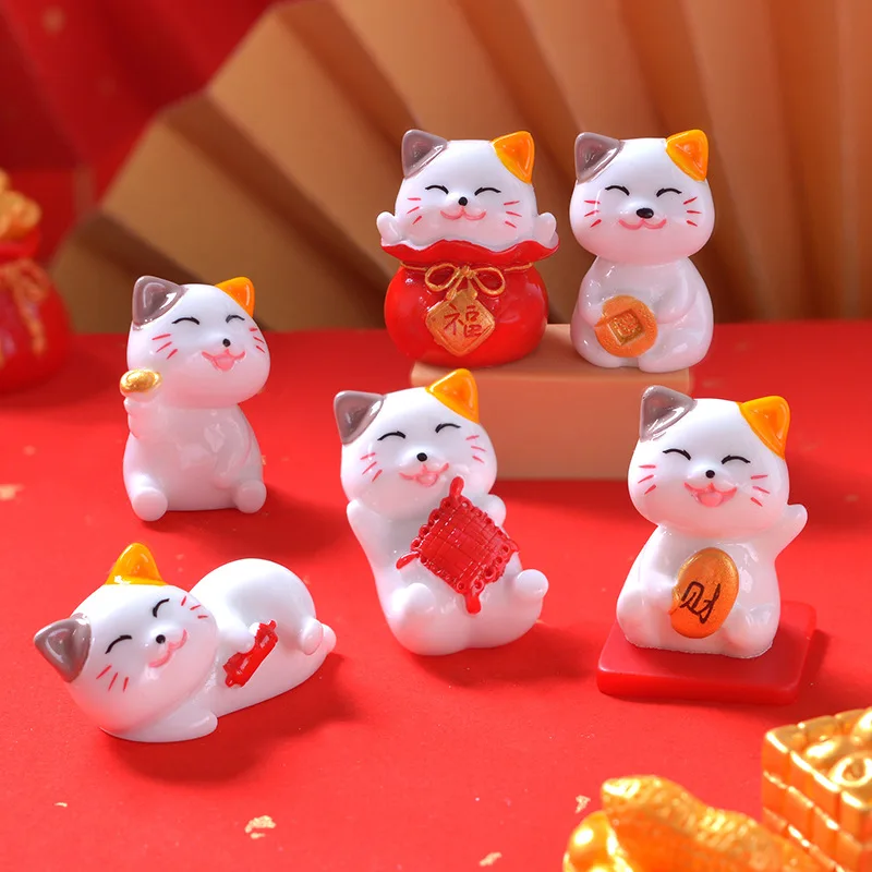 

Figurines Miniatures Cute Lucky Cat Micro Landscape Ornaments For Home Decorations Decor Room Desktop Accessories New Year Gifts