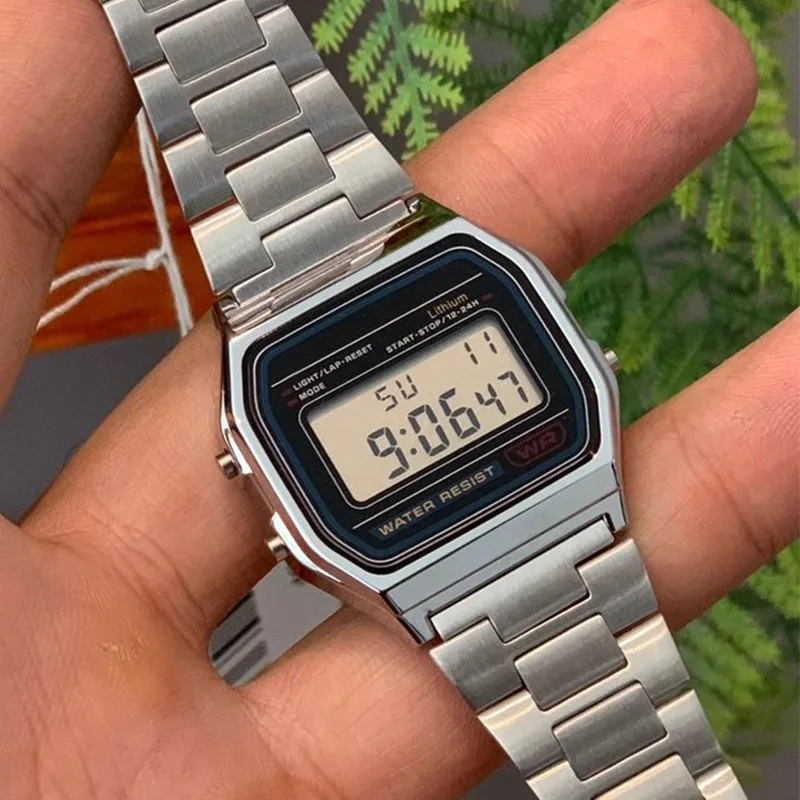 

Vintage Stainless Steel Women Watches Electronic Digital Display Retro Style Clock Men's Relogio Masculin Reloj Hombre Homme