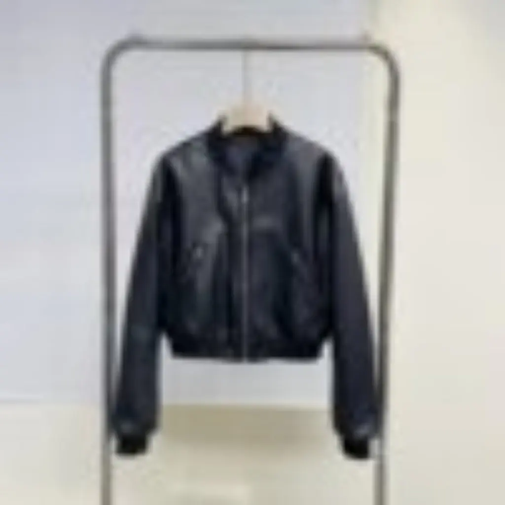 Giacca da moto casual in pelle nera da donna Cappotto corto in pelle stile europeo e americano alla moda primaverile per donna