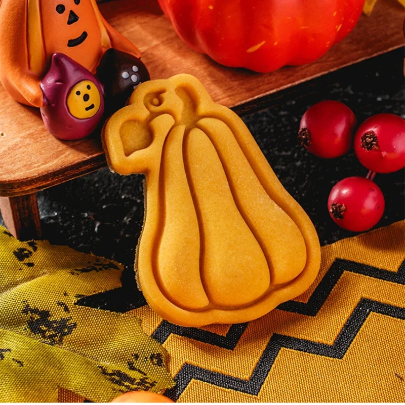 Halloween DIY Cookie Moulds Cartoon Ghost Pumpkin Cat Cookie Stamp Fondant Cake Decoration Tools Hand Pressure Plastic Biscuit