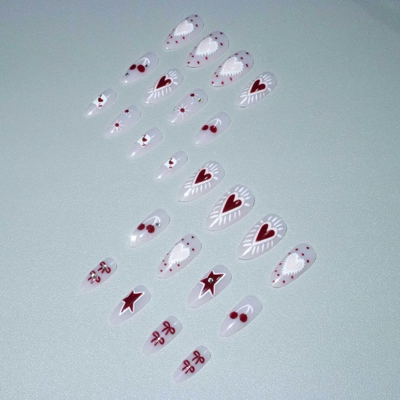 24個入りアーモンド型プレスオンネイル、ラグジュアリーボウレッド、ラブチェリーデザイン、つけ爪、スイートキュートダイヤモンド、グラマラスマニキュア（女性用）