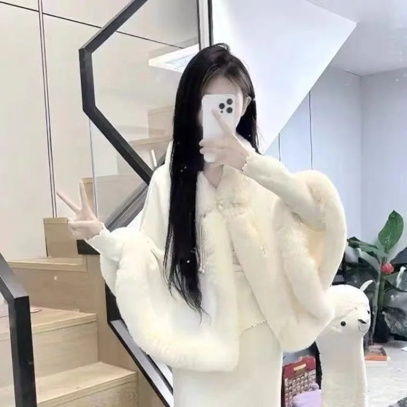 thickened-autumn-winter-versatile-wrap-outerwear-with-fur-collar-warm-atmosphere-sense-coat-for-scarf-tt392