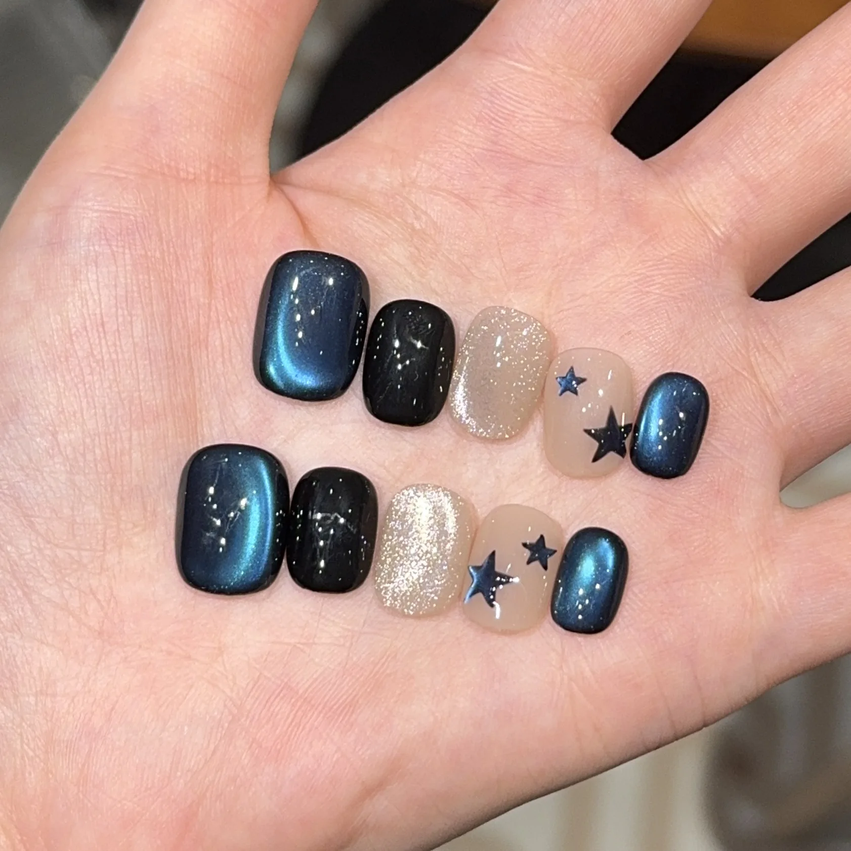 10 pezzi di unghie finte da balletto corto quadrato blu intenso con occhi di gatto lucidi punte per unghie acriliche indossabili adesivo stella blu manicure di moda