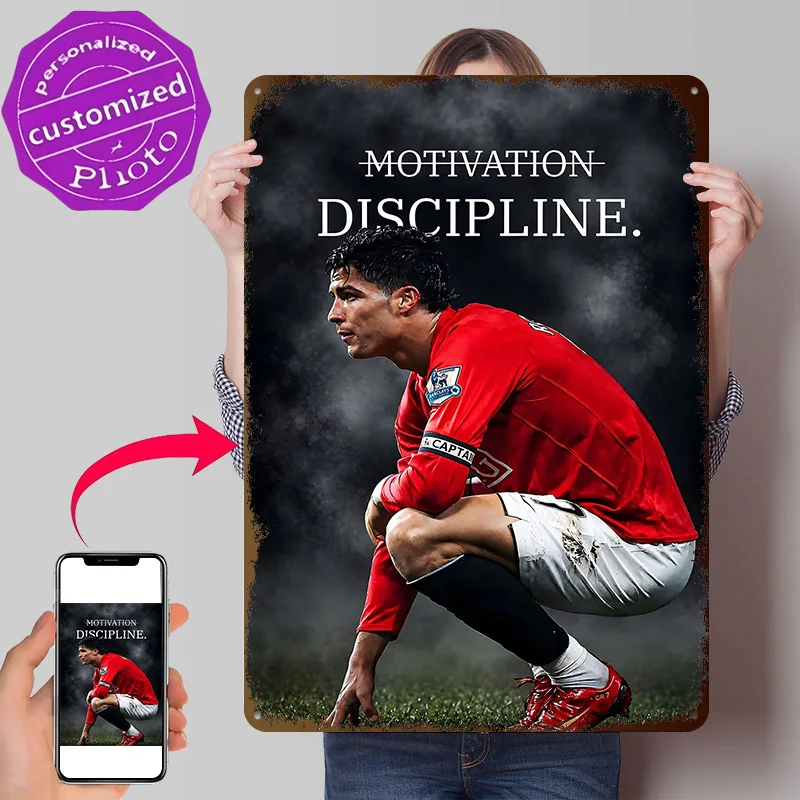 Affiche Métallique 3D Personnalisée Cristiano Ronaldo : Motivation et Discipline – Décoration Murale en Étain pour Caverne Masculine et Maison