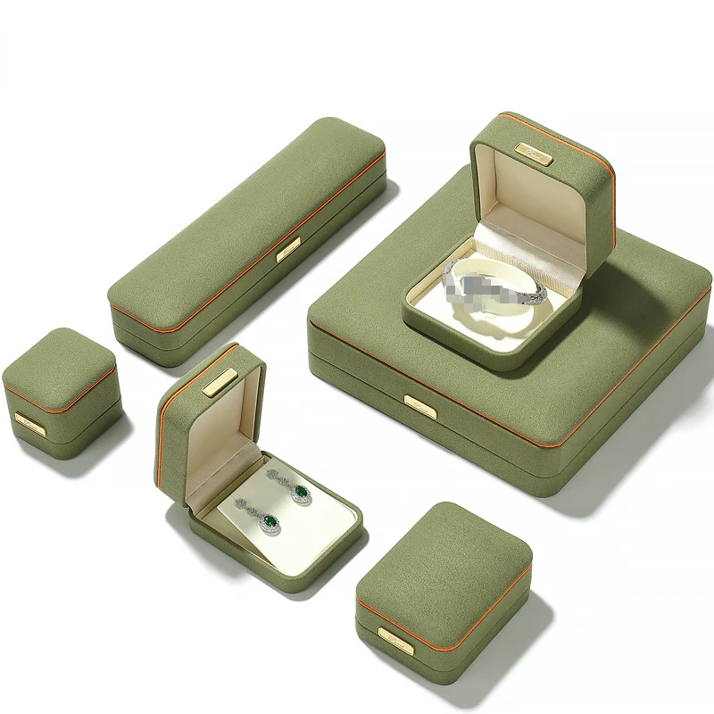 

New high-end necklace earrings Jewelry box Jewelry storage High-end microfiber counter window green ring box