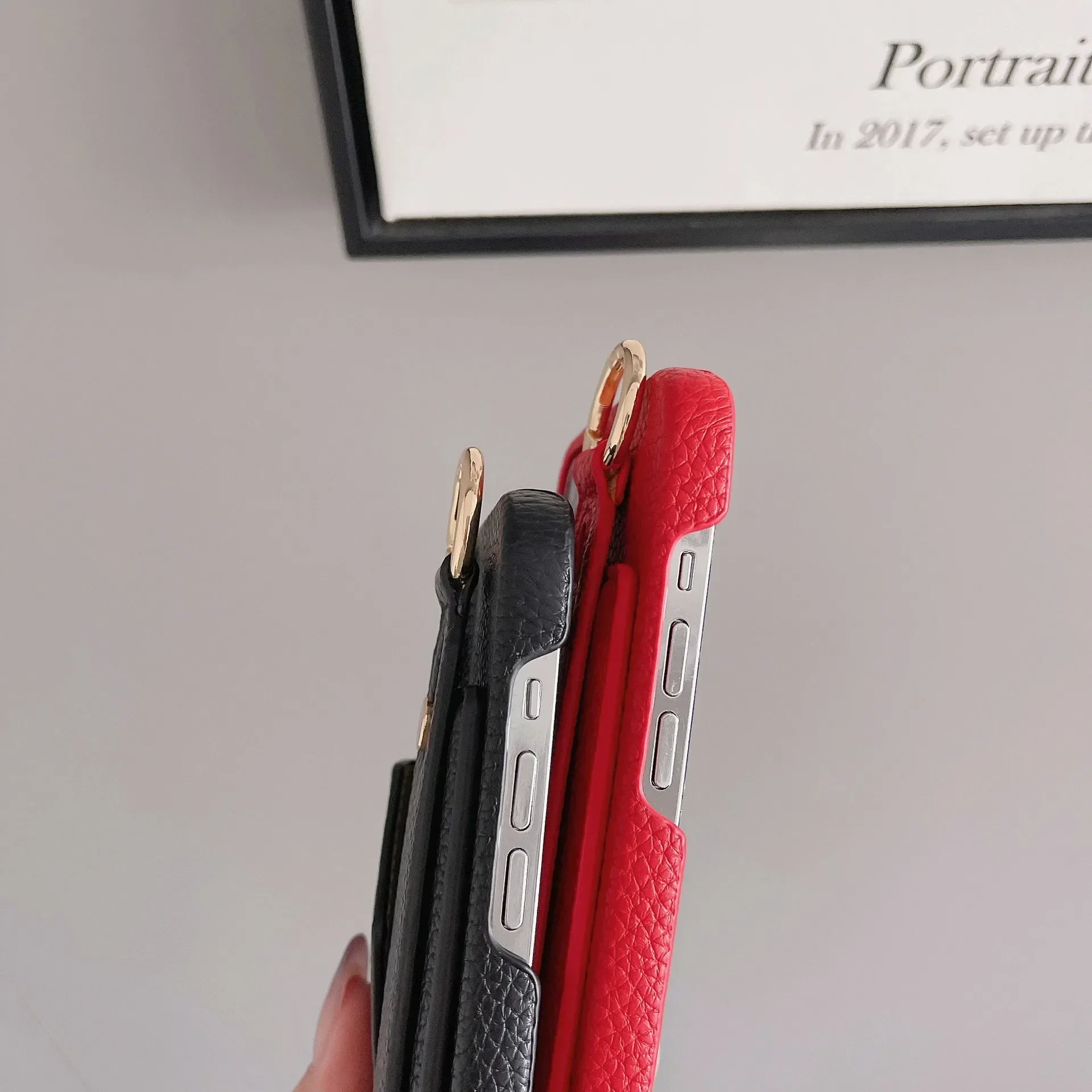 Ring-Crossbody-Handgelenkriemen-Brieftaschen-Lederhülle für iPhone 17 16 15 14 13 12 11 Pro Max Handyhülle mit Kartenfach und Lanyard – Detail 11