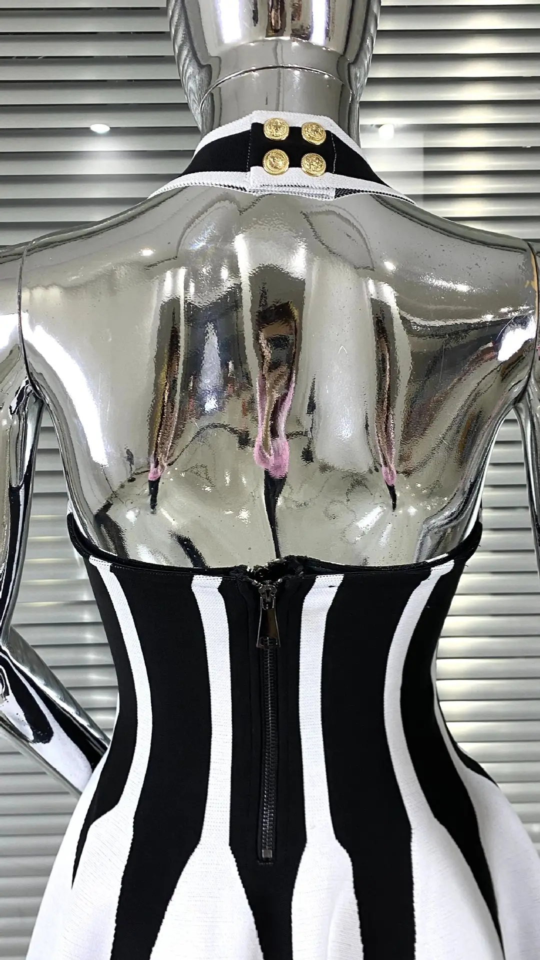 Robe courte à col bas noir et blanc pour femmes, robe de soirée élégante pour les fêtes, les vacances, les spectacles, costume de scène