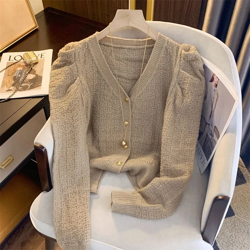 

French Puff Sleeve V-neck Knitted Sweater Women's 2025 New Spring Autumn Retro Design Sweet Slim Cardigan Sweater Coat Knit Tops