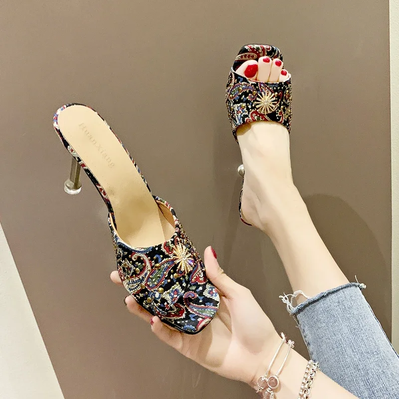 2024 New Fashion Color Matching Open Toe Summer Ladies Slippers with Stiletto Heel and Square Toe for Comfortable Banquet