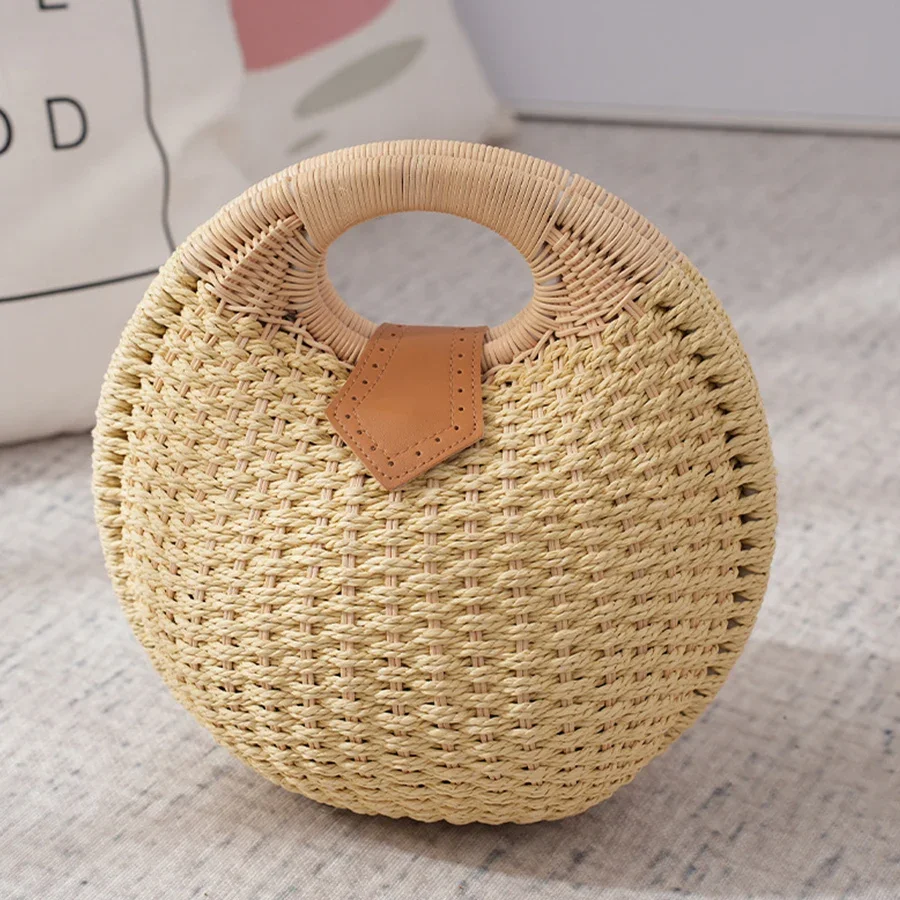 

Summer Shell Circular Rattan Clutch Small Woven Round Tote Casual Beach Bag for Women Holiday Chic Handbag Designer 2025 New