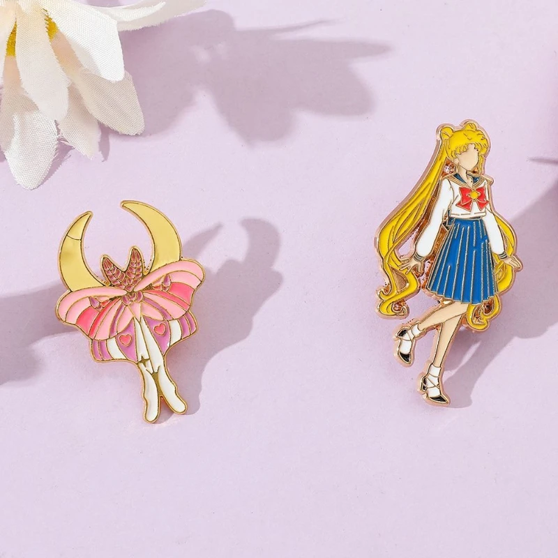 Sailor Moon Japanese Anime Cartoon Usagi Tsukino Personality Metal Badge Brooch Pin Accessory Versatile Backpack Decoration - view 5
