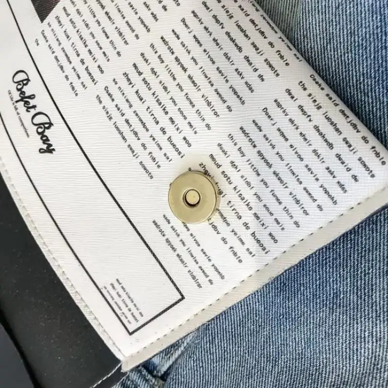 

Креативная сумка через плечо в газетном стиле, женская модная корейская версия, универсальная сумка через плечо, сумка на цепочке в стиле ретро, креативный подарок