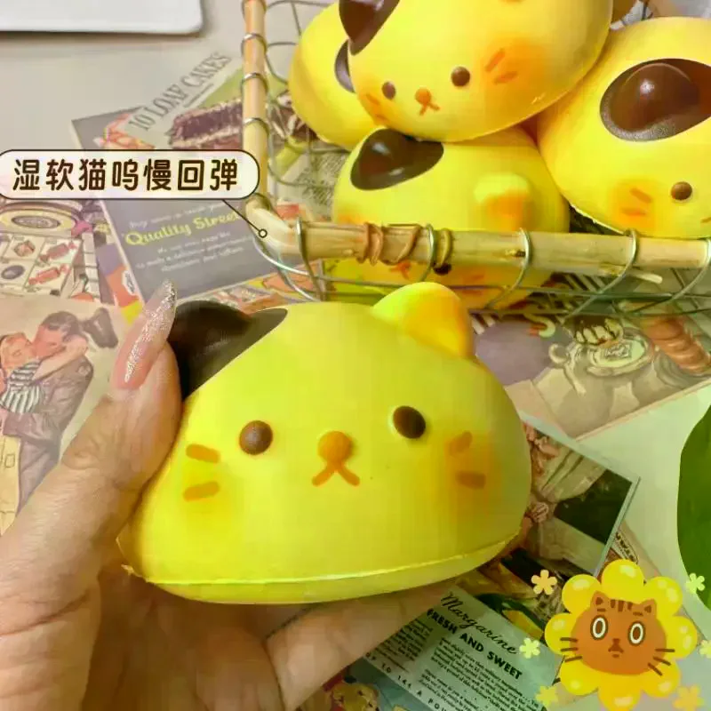 Slow Rebound Wet Soft Simulation Bread, Creative, Cute, Kneaded, Happy, Stress Relieving, Venting Desktop