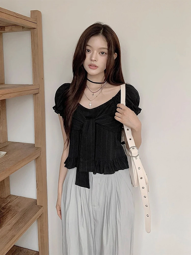 

Cute Bow-Tied Doll irt Women's Summer New Bubble Sve Striped Flower Top Breathable Skin-Friendly ort Sve Squar...