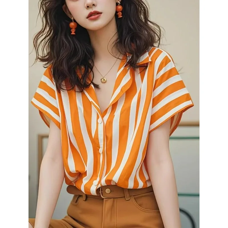 Chemise à manches courtes à revers rayé pour femmes, haut Unique et polyvalent, Niche de banlieue, nouvelle collection été 2025