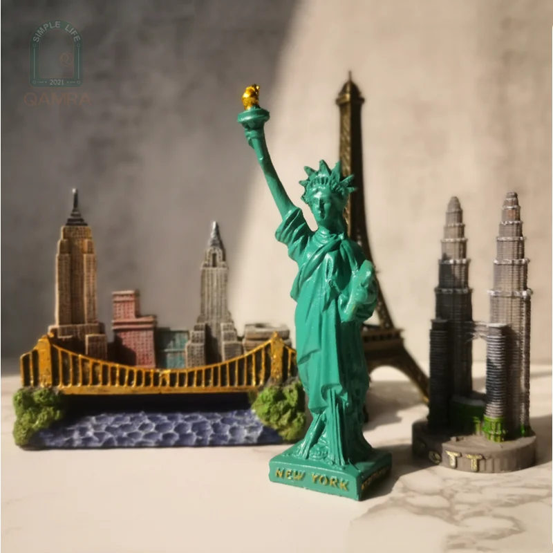 10 styles World Architectural Attractions Model Resin Ornaments Statue of Liberty Twin Eiffel Tower Colosseum Room