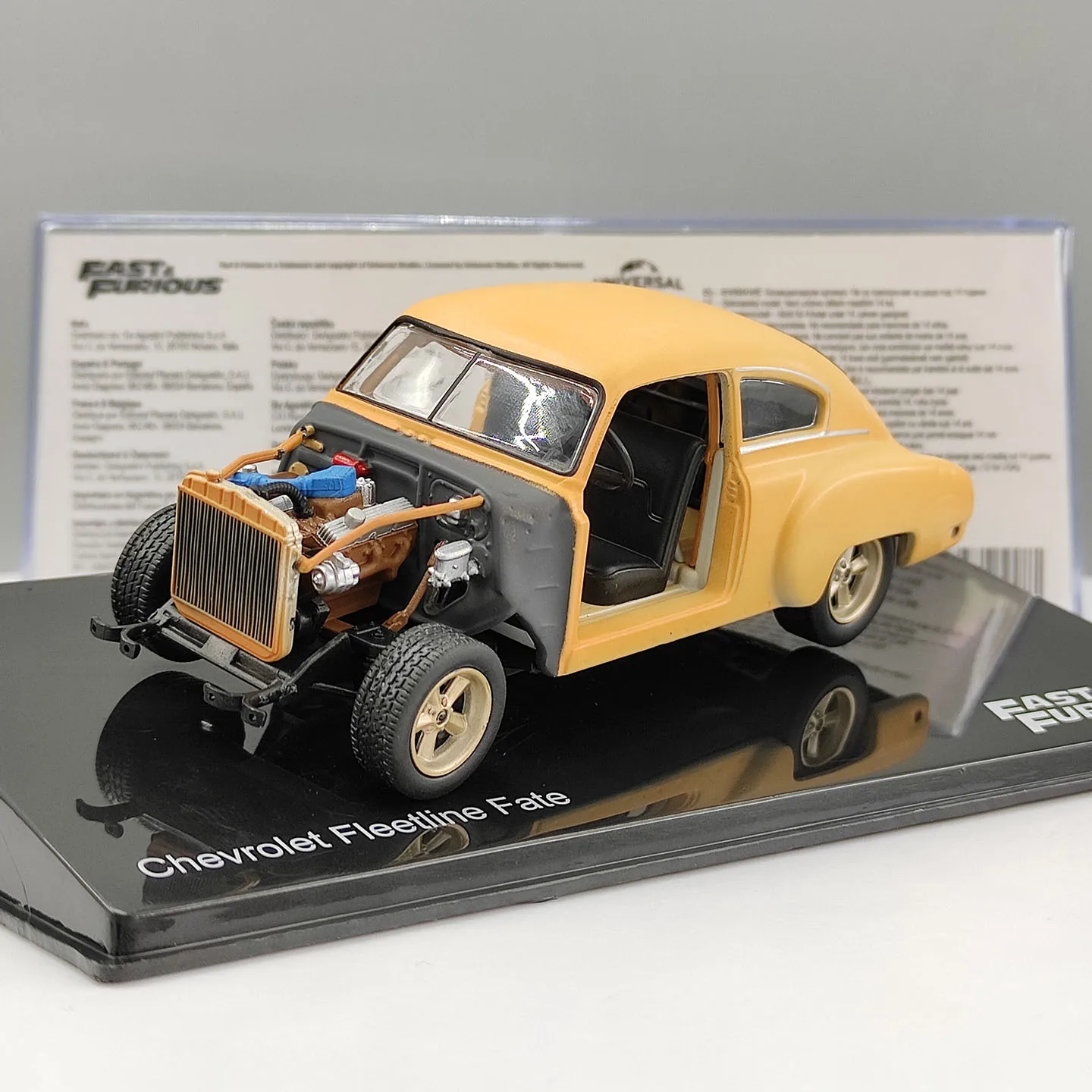 Diecast IXO 1:43 Scale Chevrolet Fleetline Fate Alloy Car Model