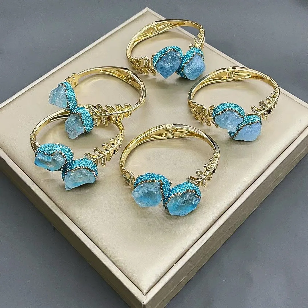 

Sea Blue Treasure Cat Eye Stone Bracelet