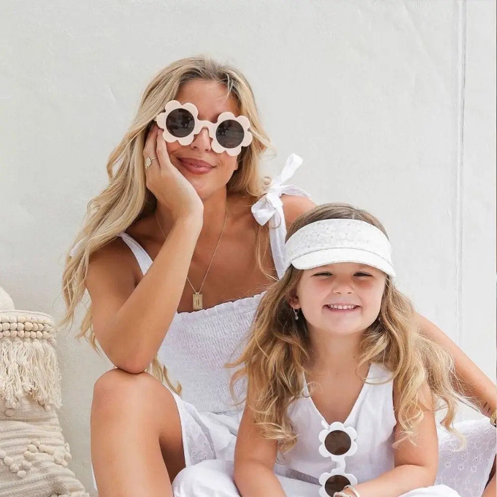 

Fashion Round Sunflower Sunglasses UV400 Protection Y2K Flower Shades Sun Glasses for Novel Disco/Festival/Party/Music Festival