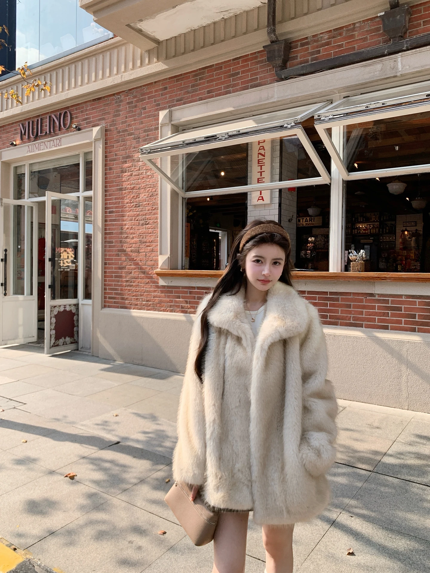 

Daisy Fur Coat Eco-friendly Leather Fur Collar Mid-length Women's Winter Coat 2025 Winter Long Sve Loose Fit Sle