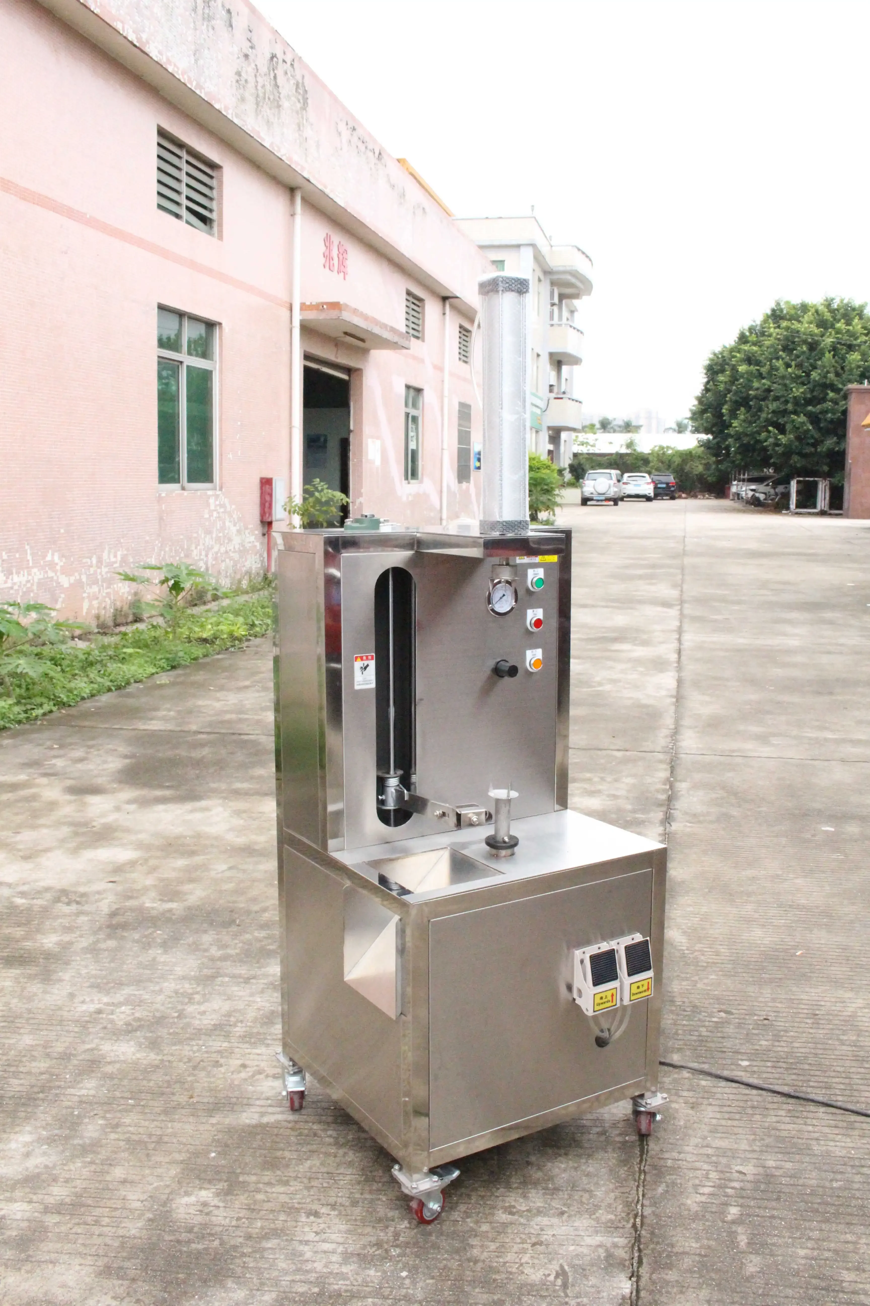 

Semi-automatic Passion Fruit Peeling Machine Persimmon Skinning Peeler MachineHOT SALES