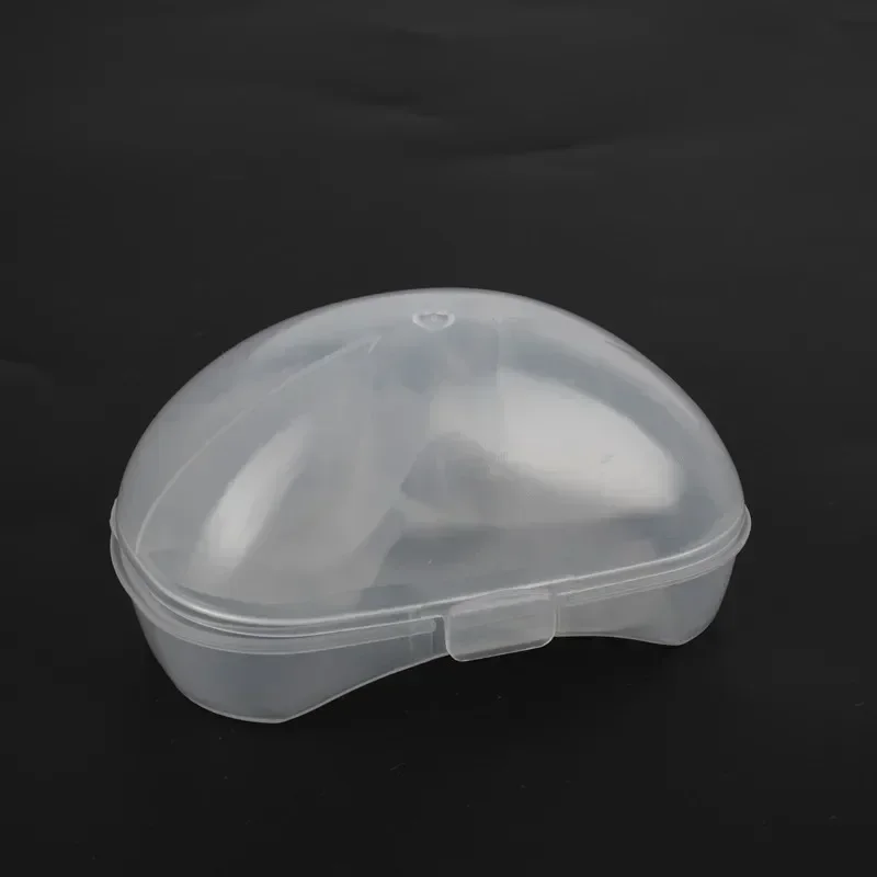 1set Silicone Nipple Protectors Feeding Mothers Nipple Shields Protection Cover Breastfeeding with Clear Carrying Case