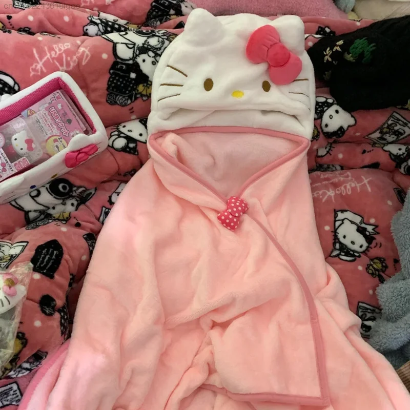 Sanrio Hello Kitty สีชมพูผ้าคลุมไหล่ Hooded Y2k Kawaii Soft Plush ผ้าห่มเล็กผู้หญิงสำนักงานหอพักบ้าน Essential สแควร์ Cape Shawl