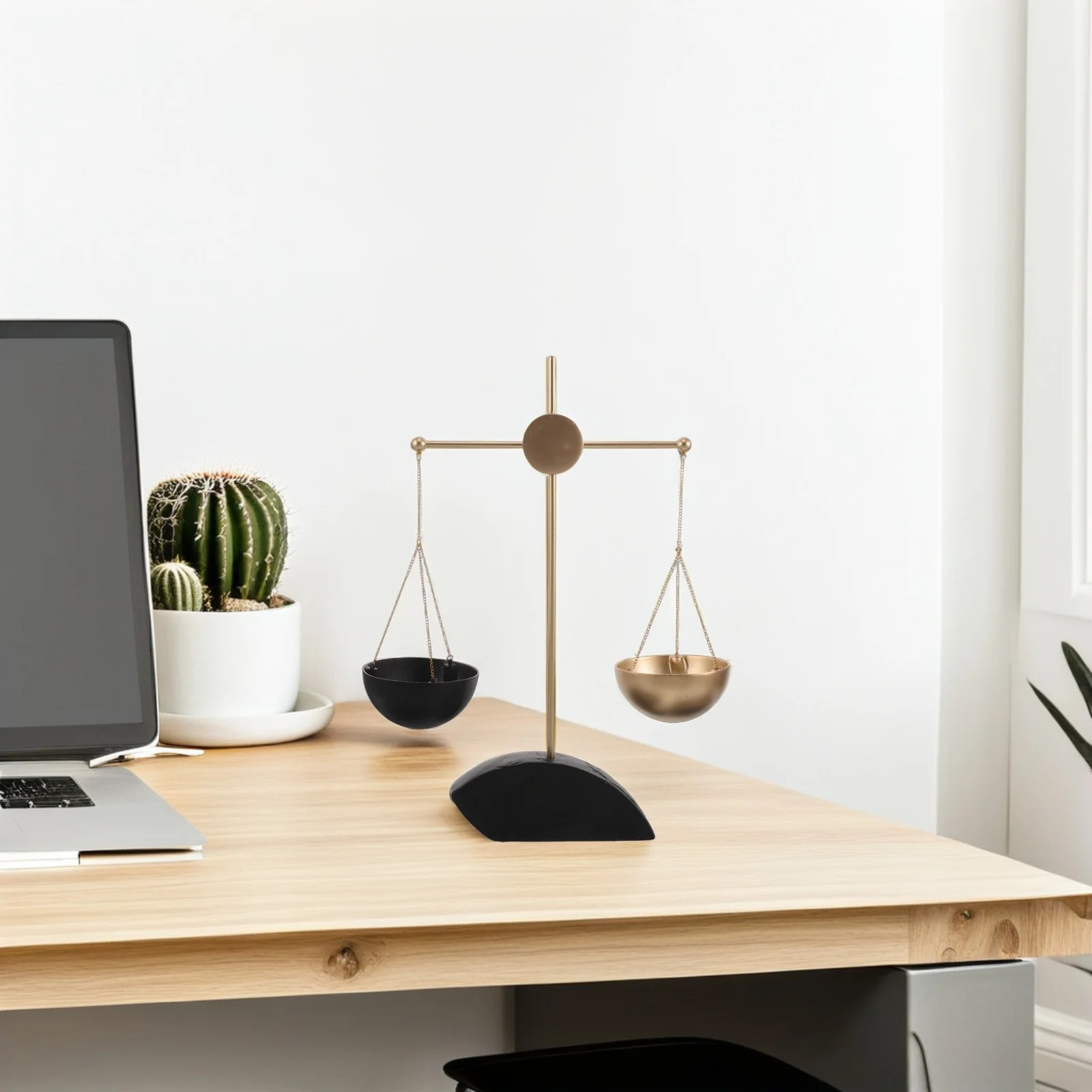 

Decorative Balance Scale: Vintage Metal Sculpture for Living Room Office Desk Shelf Wine Cabinet Home Decor Justice Ornament