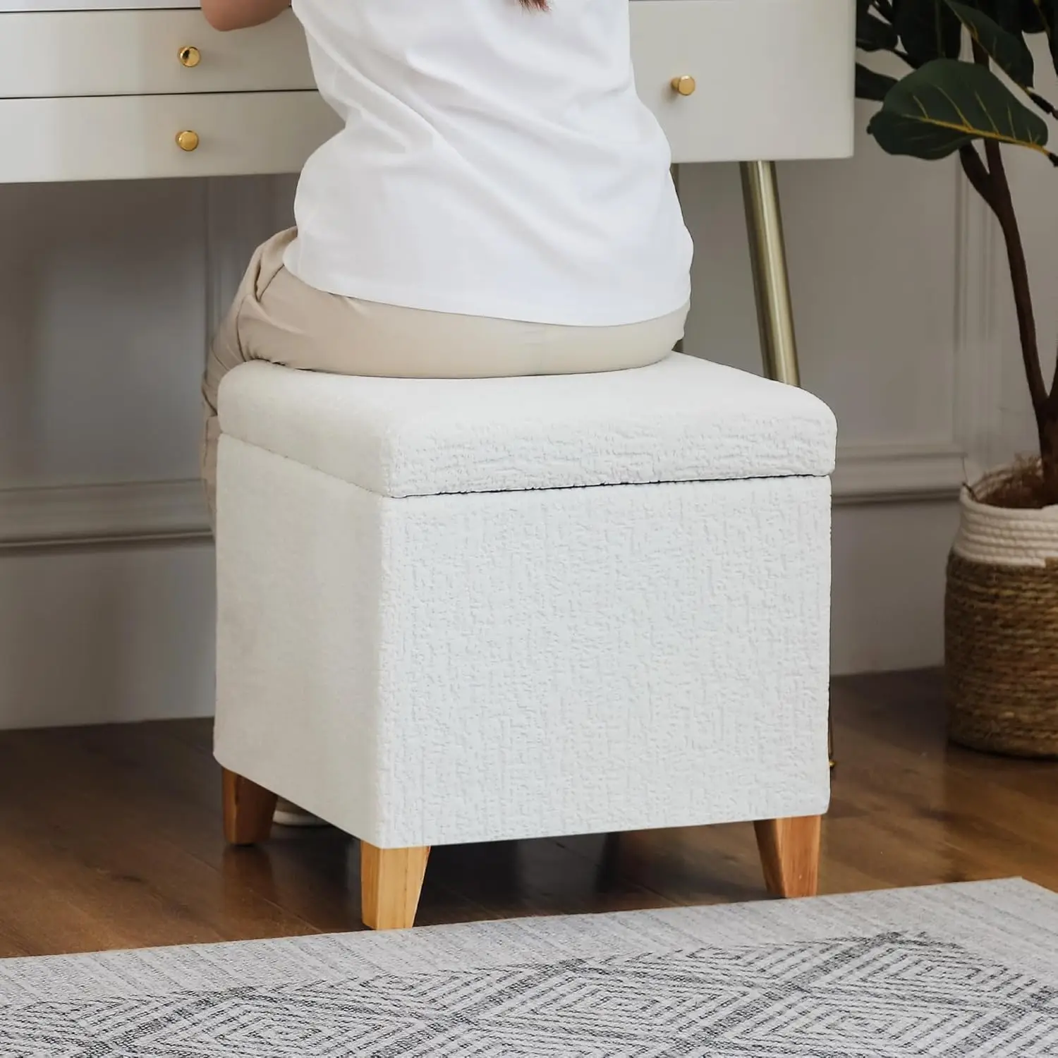 18 Inch High Faux Fur White Cube Ottoman Storage, 3D Embossed Velvet Chair Foot Stools, Upholstered Vanity Stool with Hinged Li